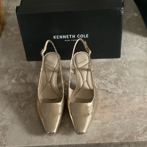 Kenneth Cole Gold Slingback Heels 8.5 - Picture 2 of 5